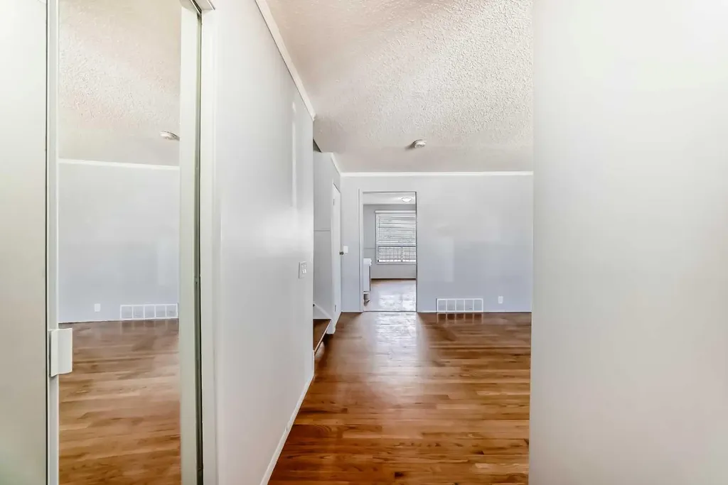 6840 4 Avenue NE Calgary AB T2A 6N3