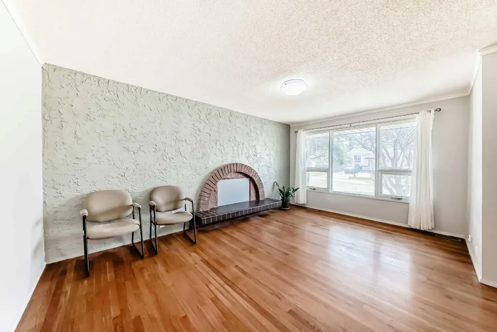6840 4 Avenue NE Calgary AB T2A 6N3