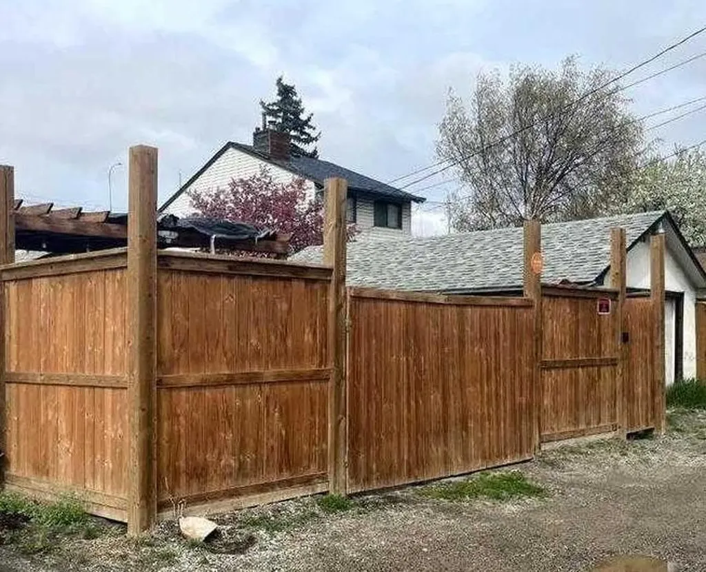 2511 9 Avenue SE Calgary AB T2A0B4