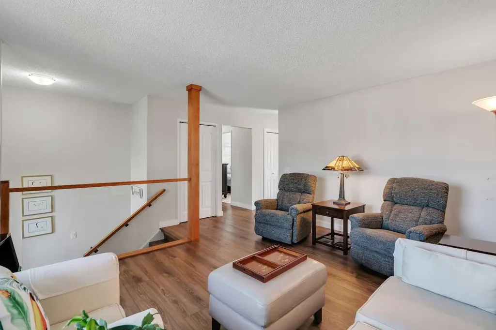 20 Ogmoor Crescent SE Calgary AB T2C 2E9
