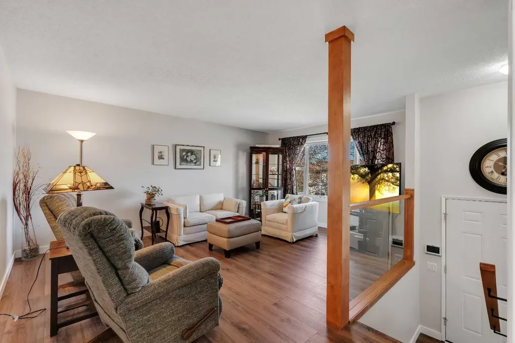 20 Ogmoor Crescent SE Calgary AB T2C 2E9