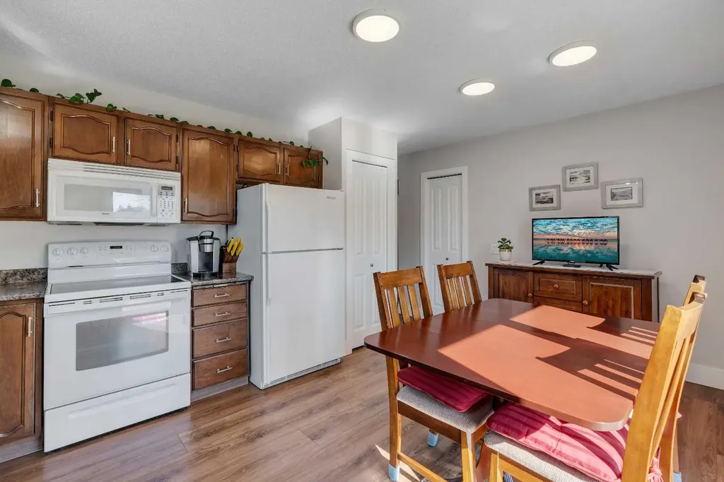 20 Ogmoor Crescent SE Calgary AB T2C 2E9