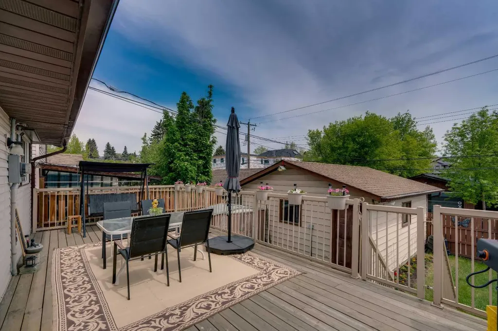 20 Ogmoor Crescent SE Calgary AB T2C 2E9