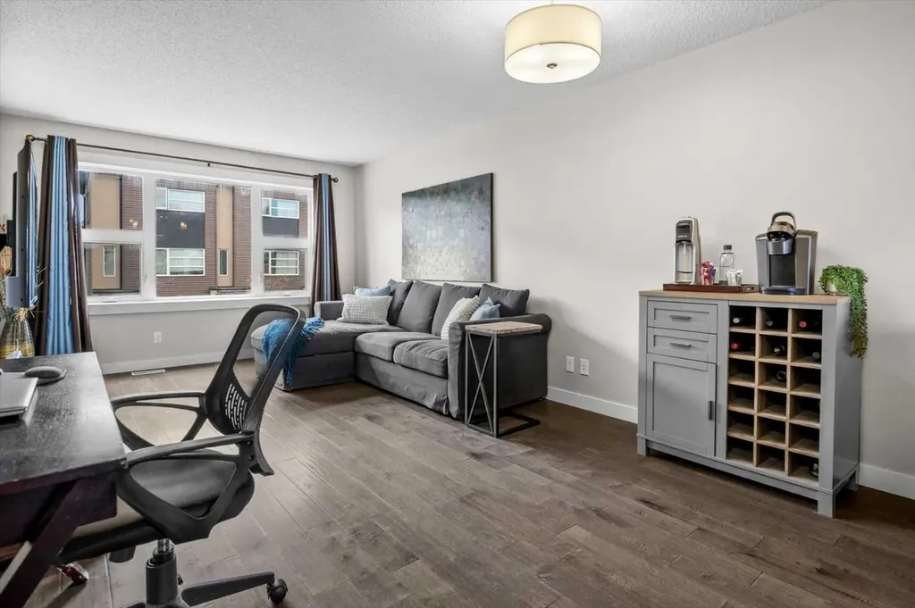438 Covecreek Circle NE Calgary AB T3K 0J6
