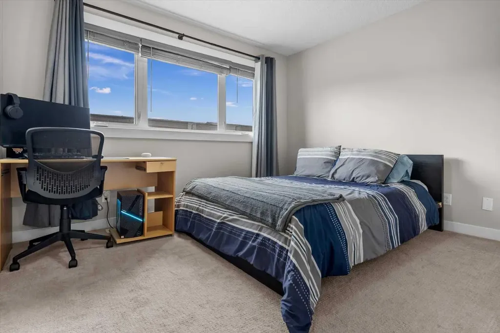 438 Covecreek Circle NE Calgary AB T3K 0J6