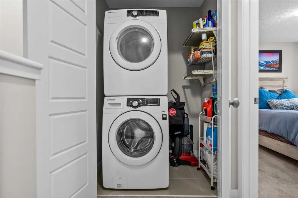 438 Covecreek Circle NE Calgary AB T3K 0J6