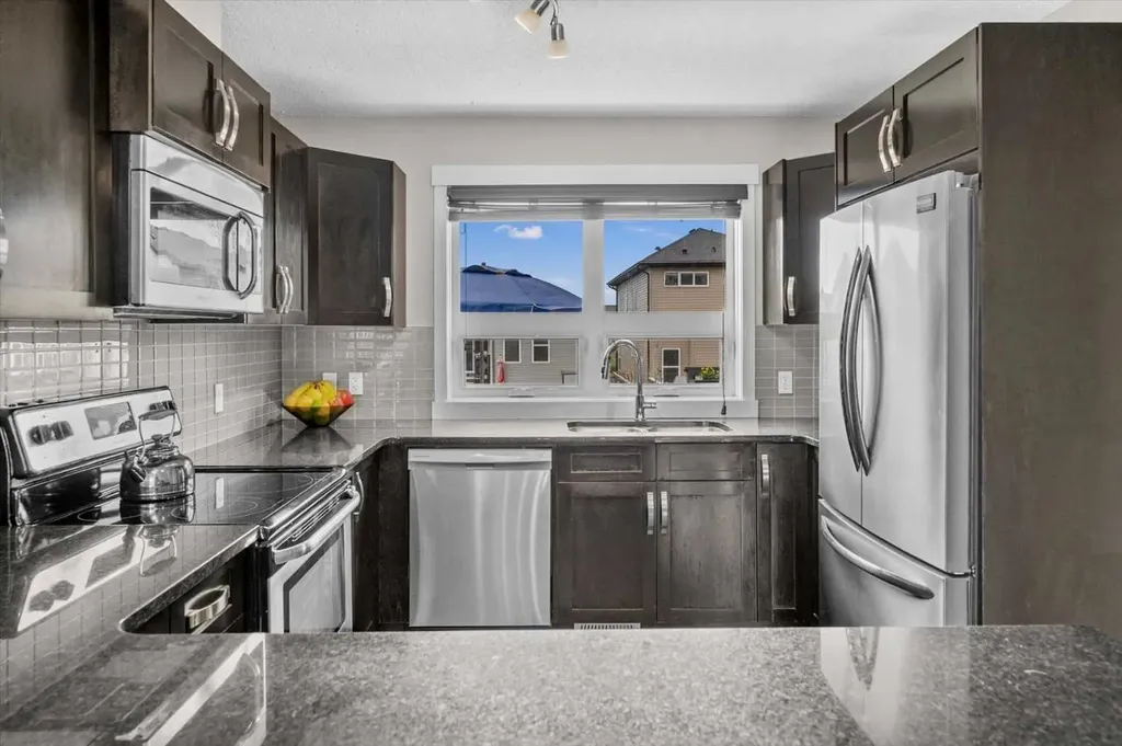 438 Covecreek Circle NE Calgary AB T3K 0J6