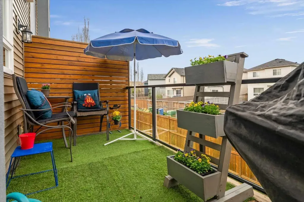 438 Covecreek Circle NE Calgary AB T3K 0J6
