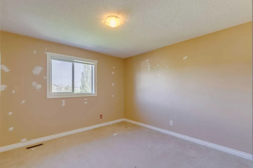 56 Crystal Shores Place Okotoks AB T1S 2G3