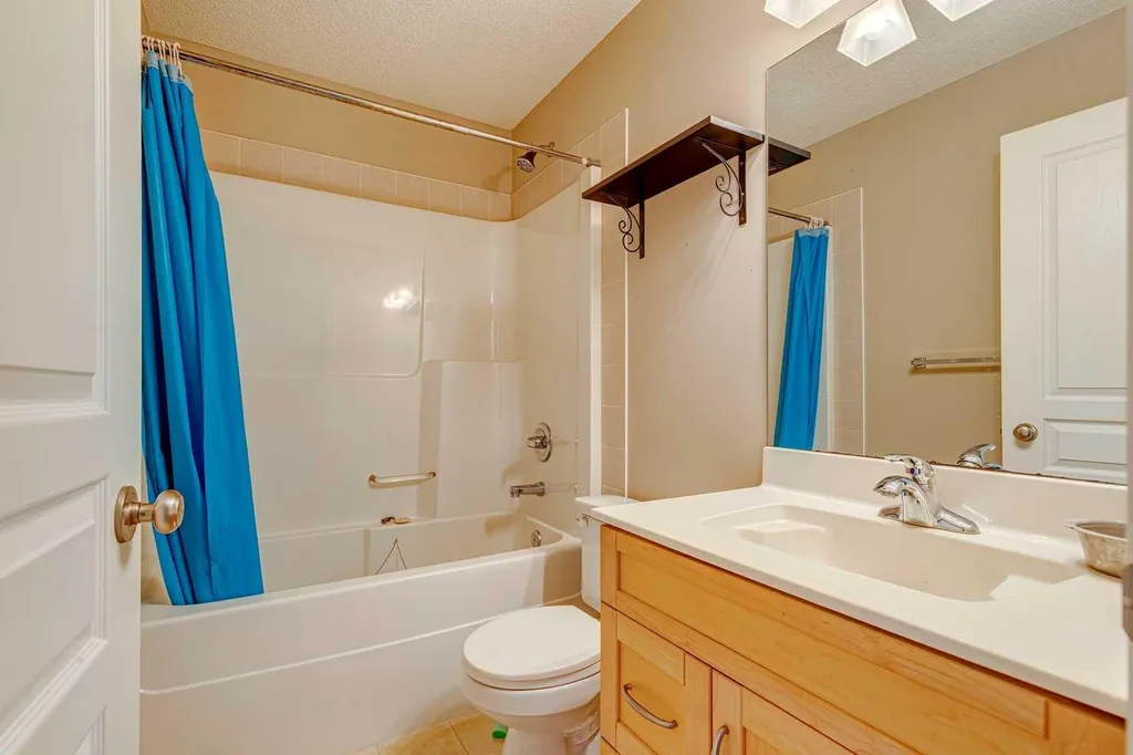 56 Crystal Shores Place Okotoks AB T1S 2G3