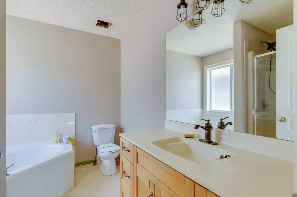 56 Crystal Shores Place Okotoks AB T1S 2G3