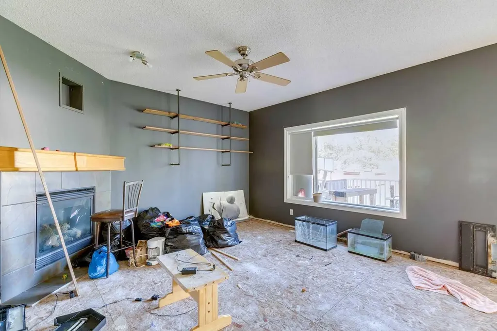 56 Crystal Shores Place Okotoks AB T1S 2G3