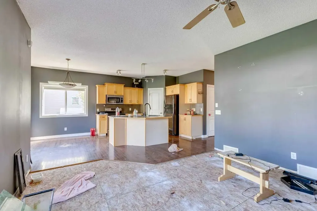 56 Crystal Shores Place Okotoks AB T1S 2G3