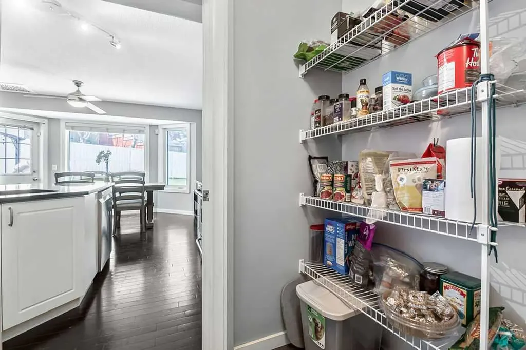 113 Harvest Oak Rise NE Calgary AB T3K 4T9
