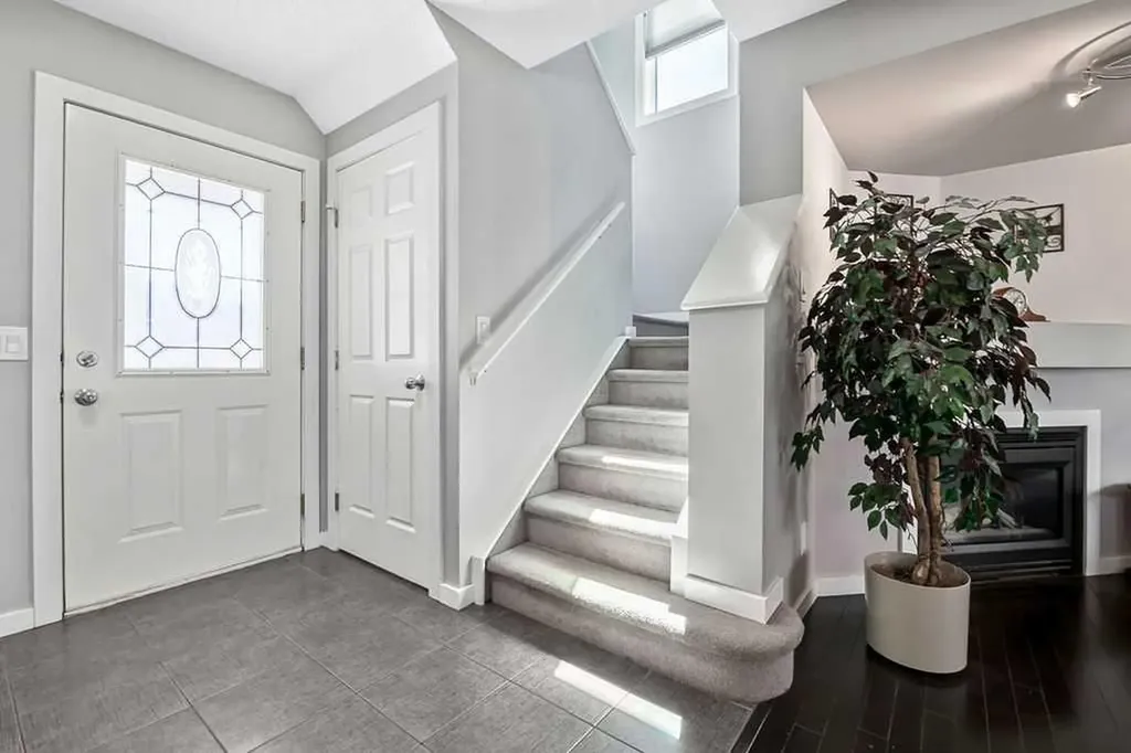 113 Harvest Oak Rise NE Calgary AB T3K 4T9