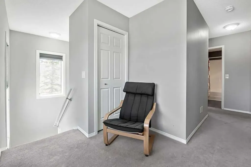 113 Harvest Oak Rise NE Calgary AB T3K 4T9