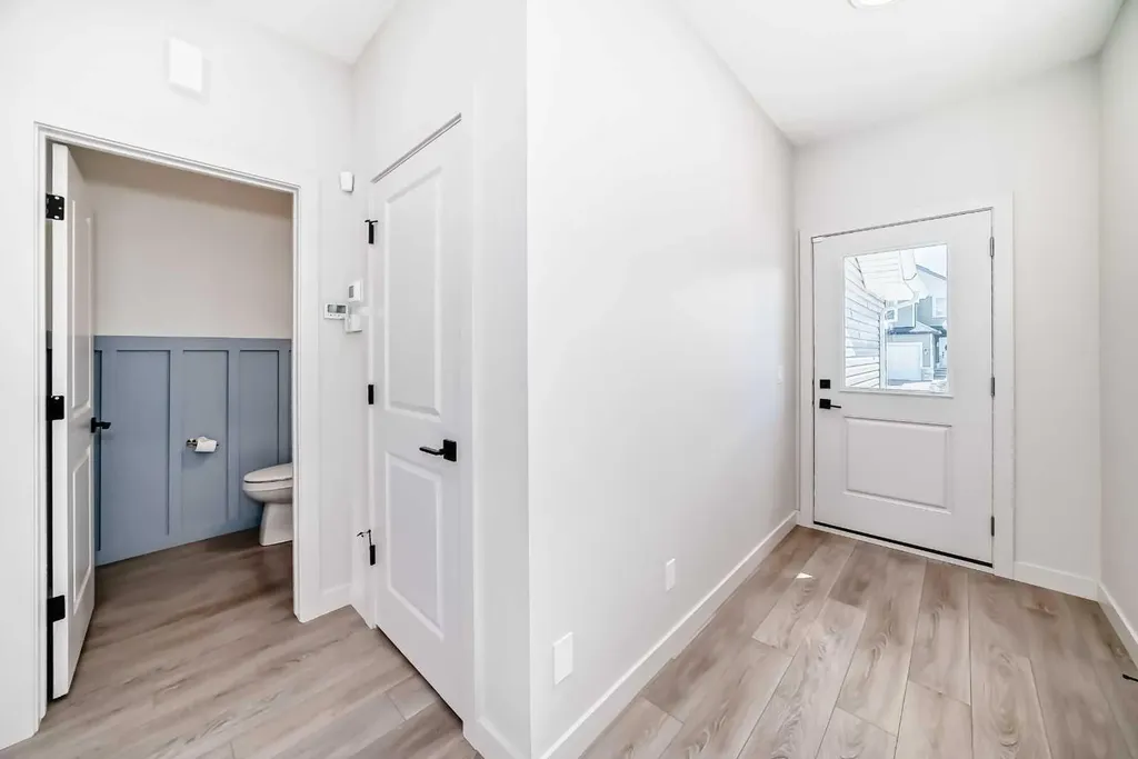 81 Willow Court Cochrane AB T4C 2S7