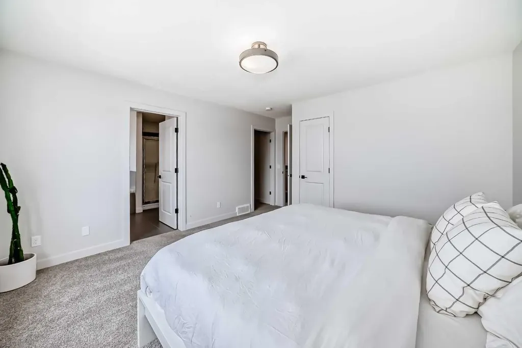 81 Willow Court Cochrane AB T4C 2S7