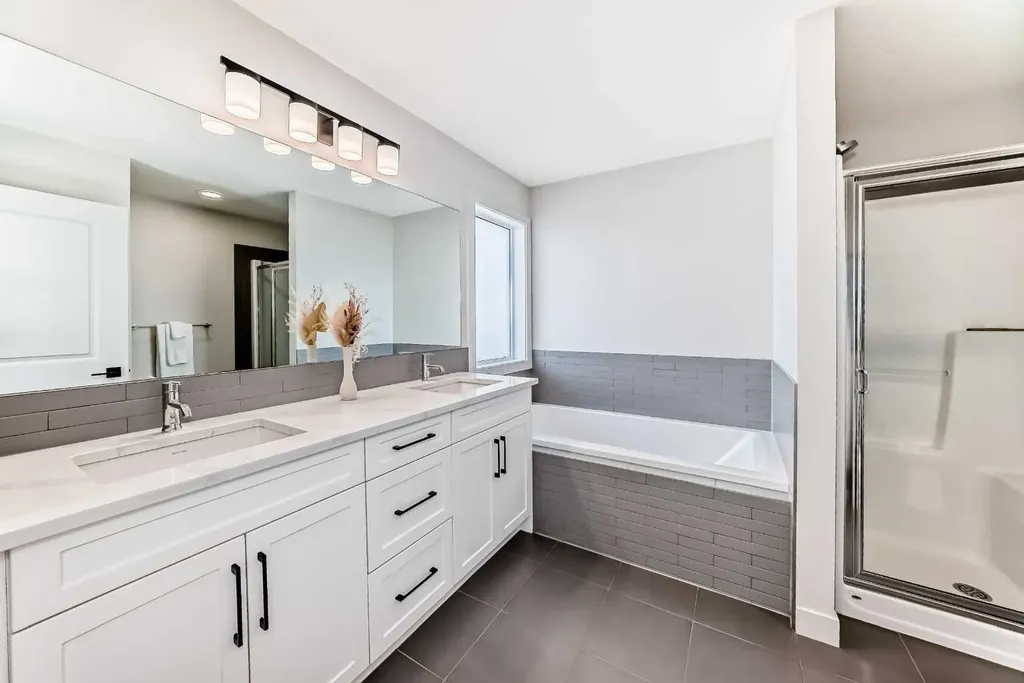 81 Willow Court Cochrane AB T4C 2S7