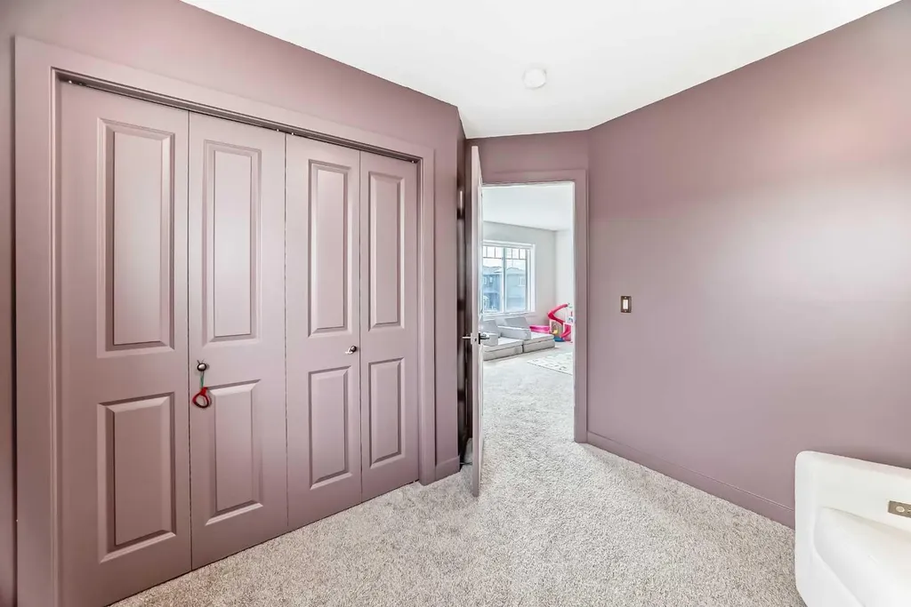 81 Willow Court Cochrane AB T4C 2S7