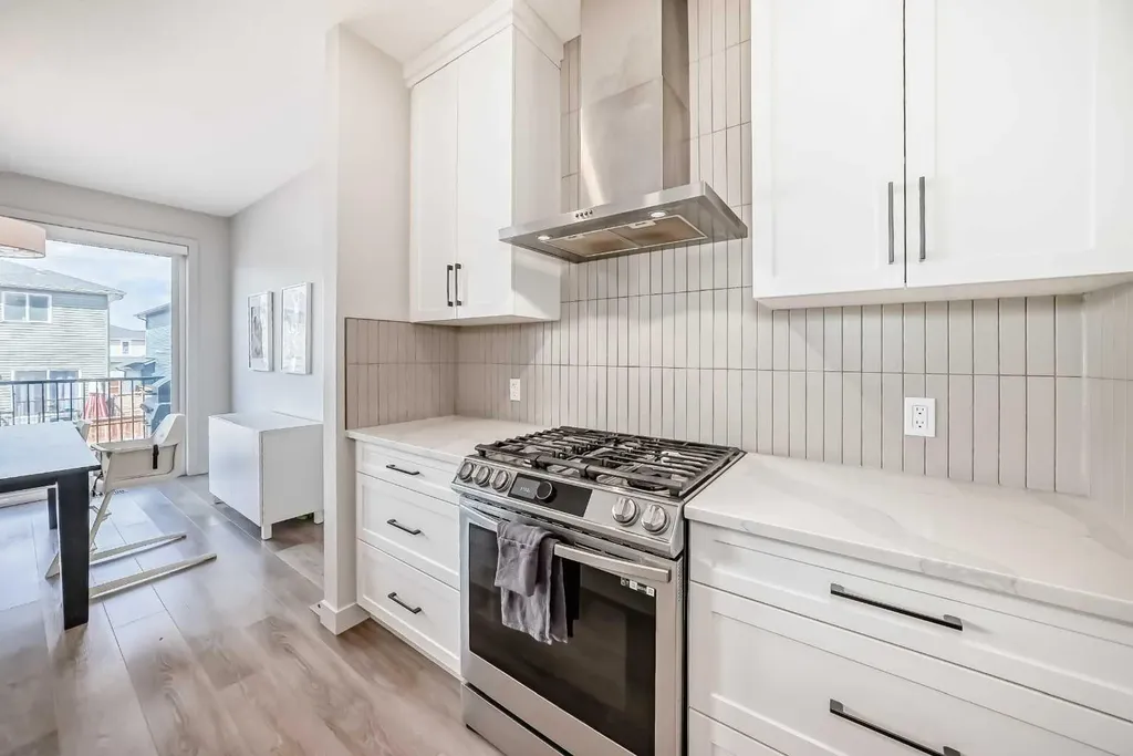 81 Willow Court Cochrane AB T4C 2S7