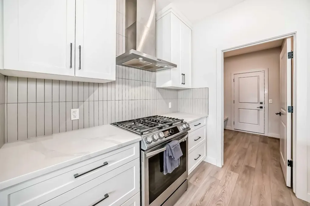 81 Willow Court Cochrane AB T4C 2S7