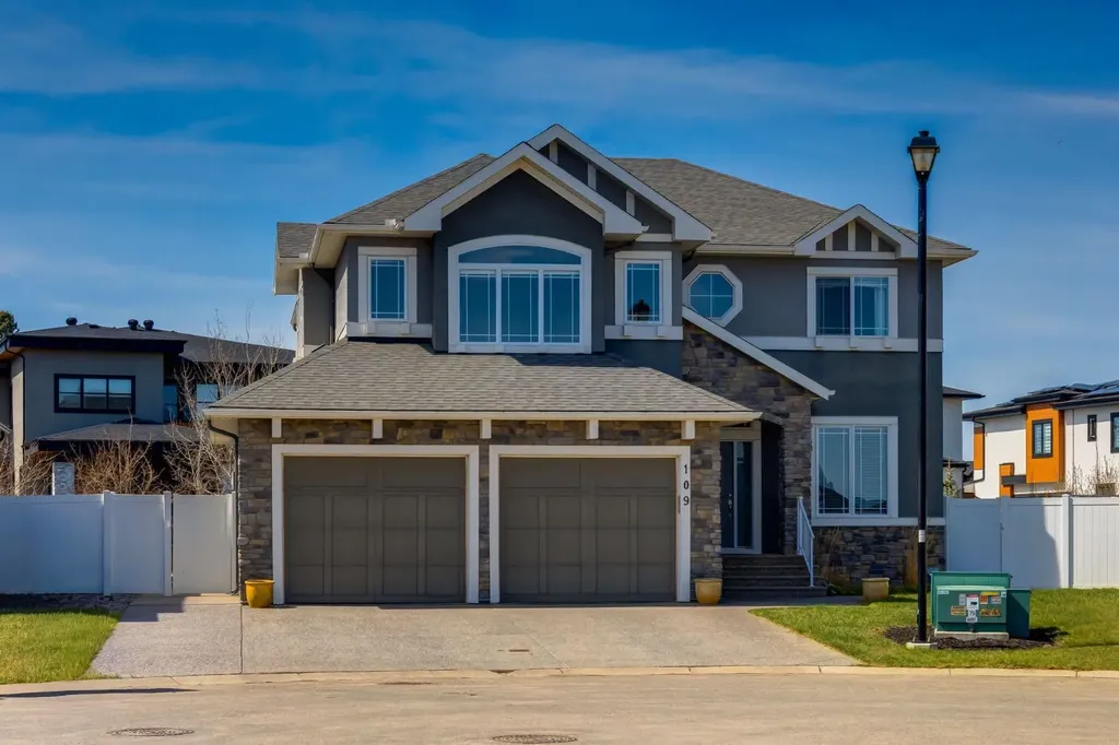 109 Kinniburgh Bay Chestermere AB T1X0M2