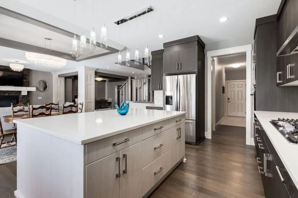 109 Kinniburgh Bay Chestermere AB T1X0M2