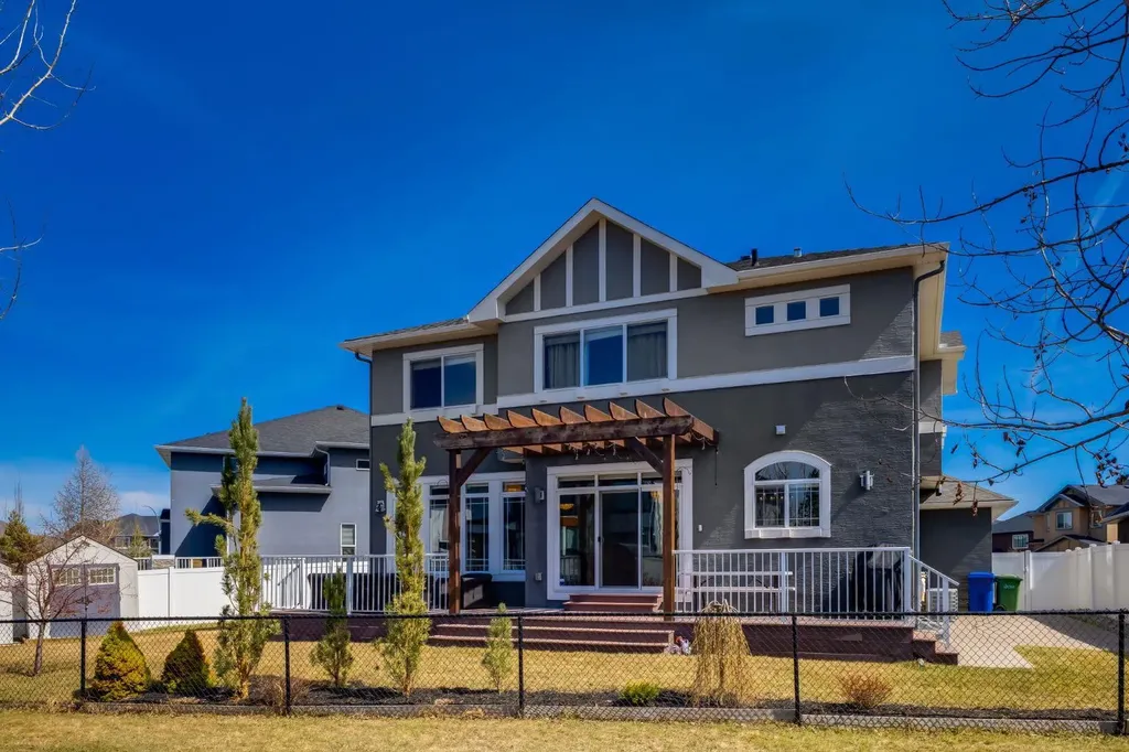 109 Kinniburgh Bay Chestermere AB T1X0M2