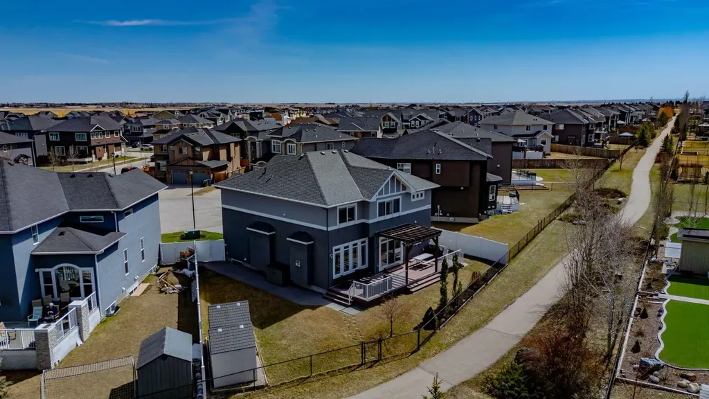 109 Kinniburgh Bay Chestermere AB T1X0M2