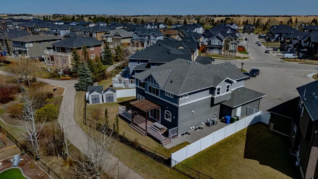 109 Kinniburgh Bay Chestermere AB T1X0M2