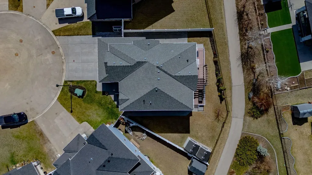 109 Kinniburgh Bay Chestermere AB T1X0M2