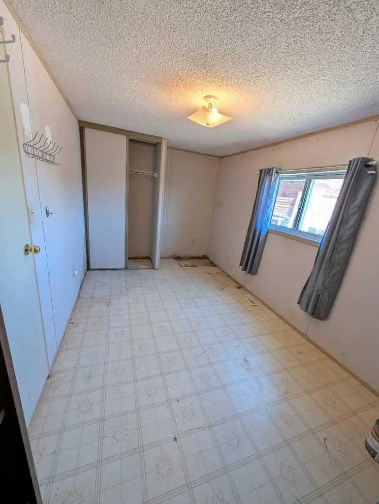 312 Christian Avenue Standard AB T0J3G0