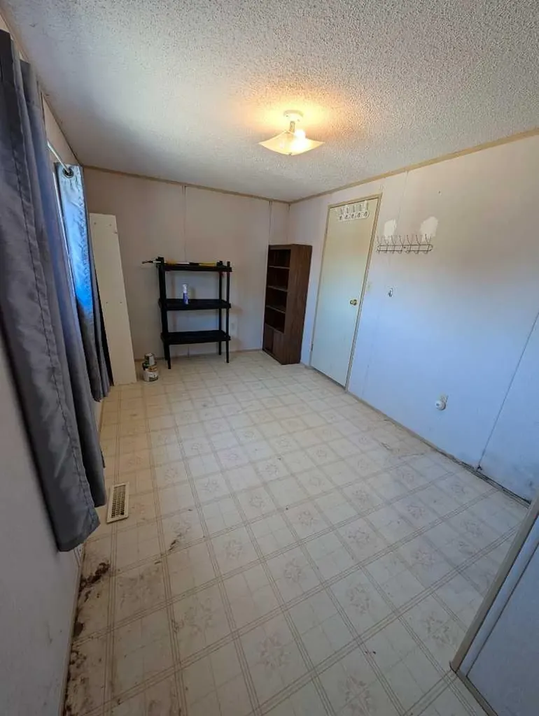 312 Christian Avenue Standard AB T0J3G0