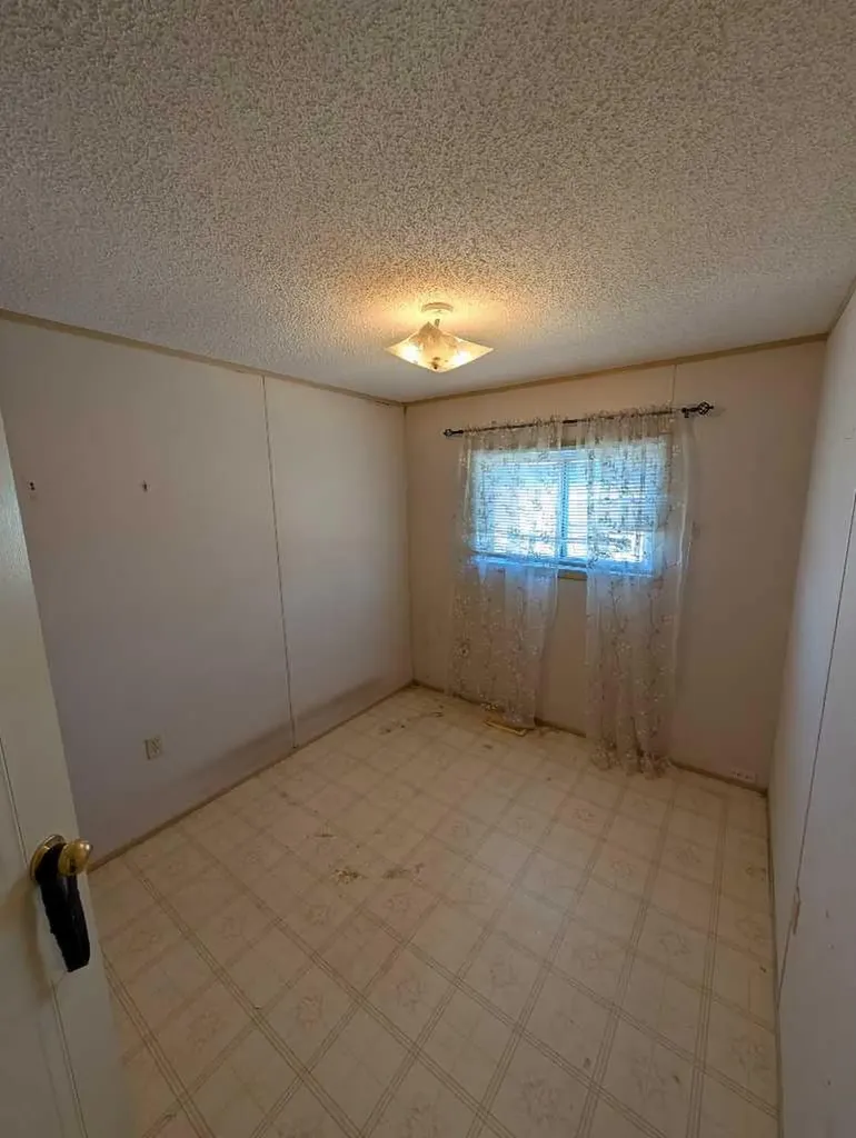 312 Christian Avenue Standard AB T0J3G0