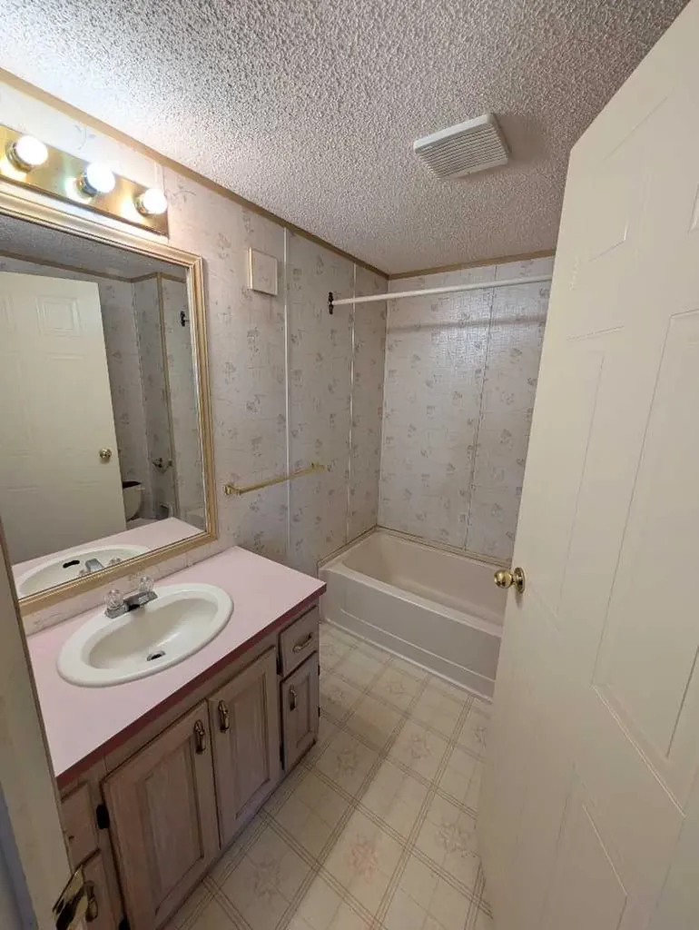 312 Christian Avenue Standard AB T0J3G0