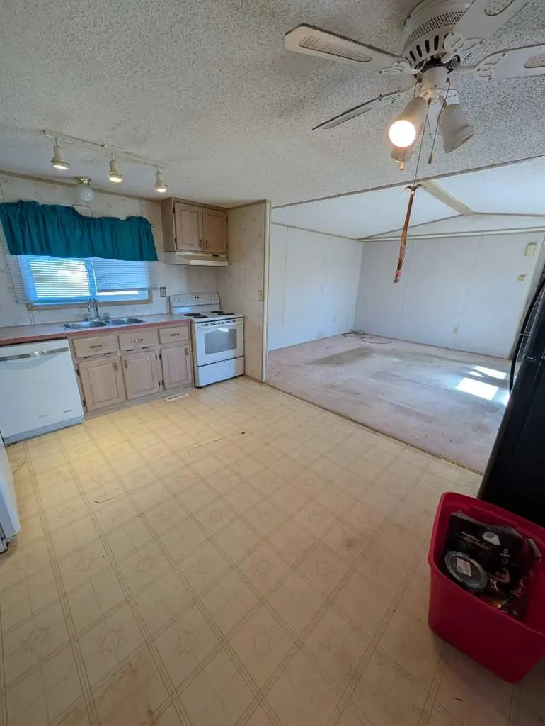 312 Christian Avenue Standard AB T0J3G0