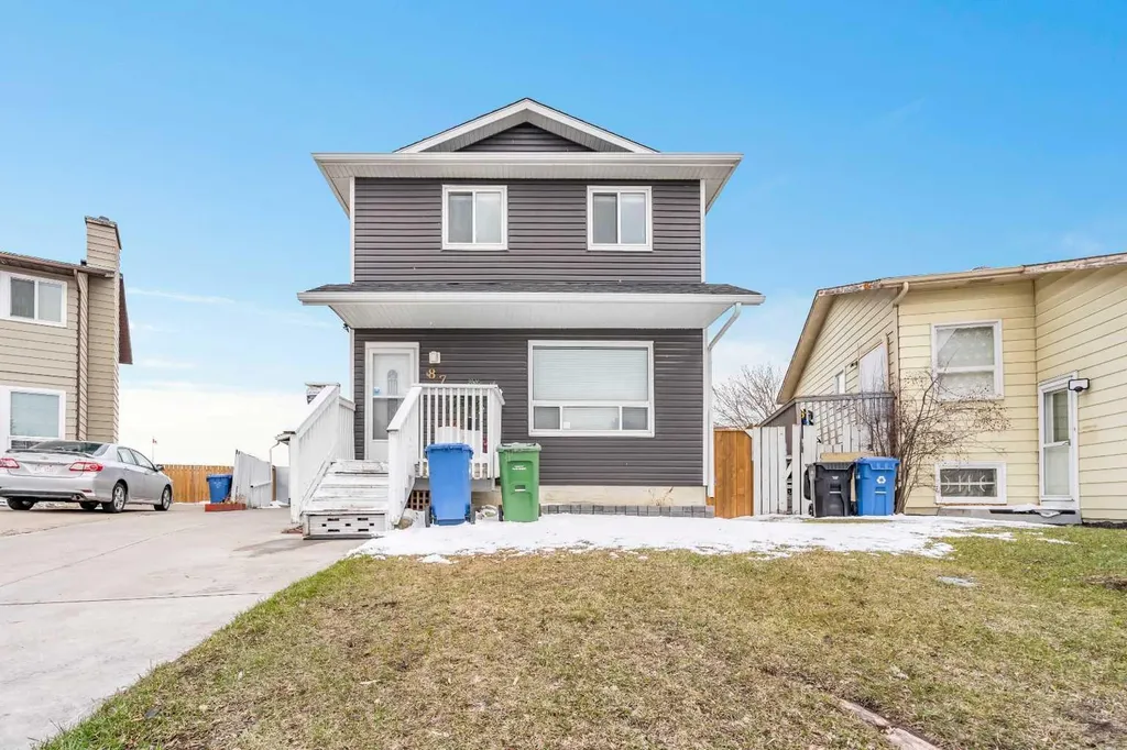 87 Castleglen Road NE Calgary AB T3J 1P2