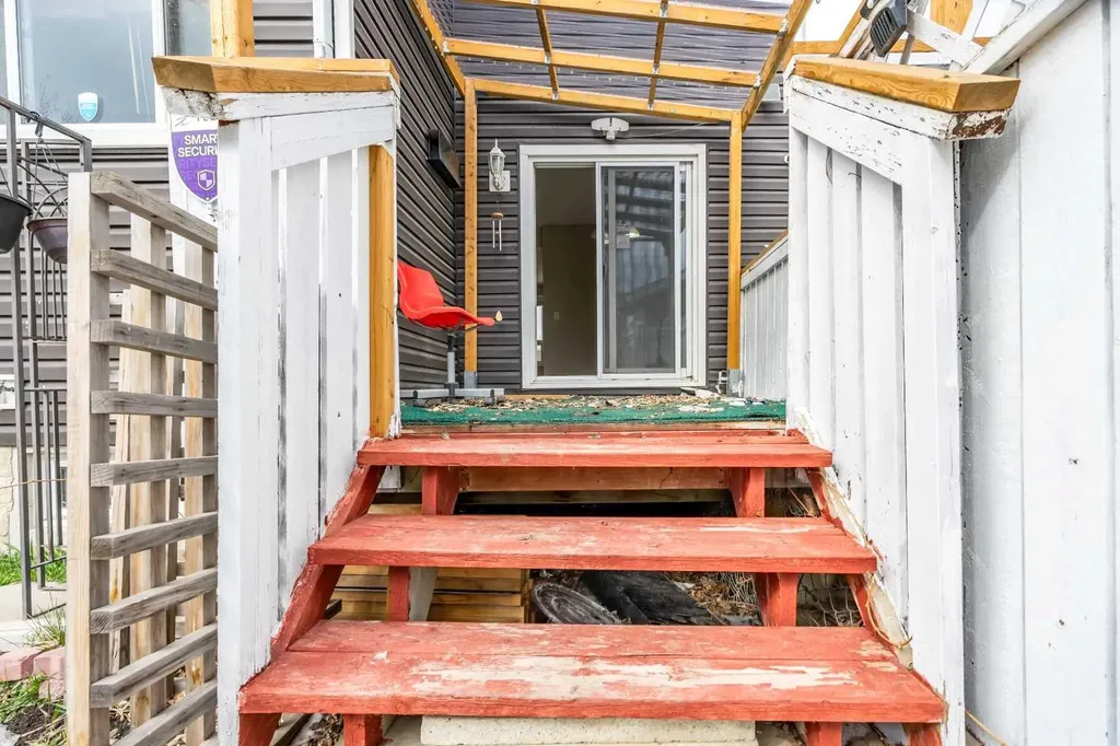 87 Castleglen Road NE Calgary AB T3J 1P2
