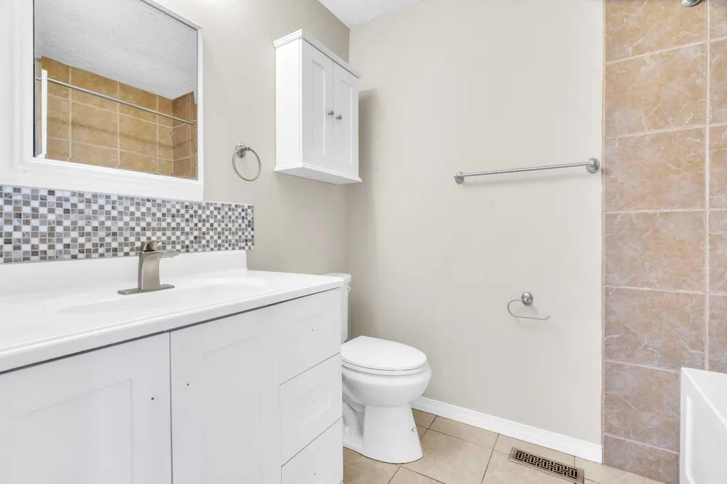 87 Castleglen Road NE Calgary AB T3J 1P2