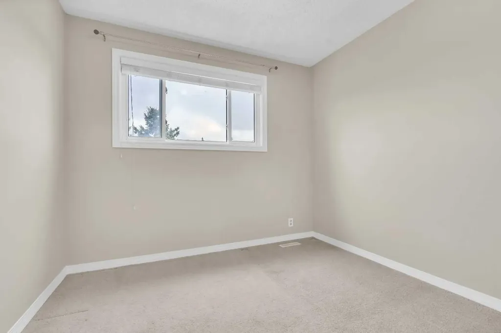 87 Castleglen Road NE Calgary AB T3J 1P2