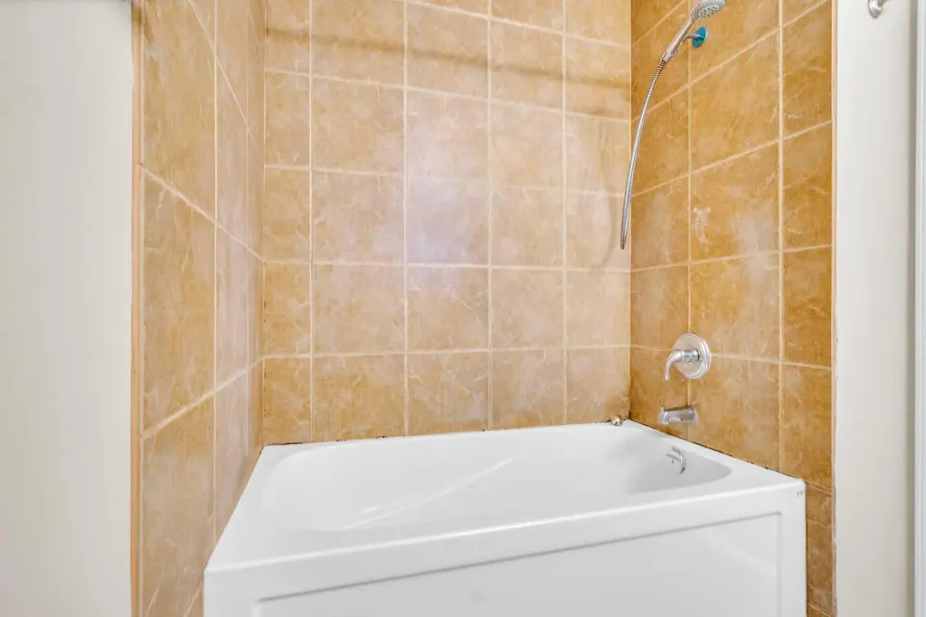 87 Castleglen Road NE Calgary AB T3J 1P2