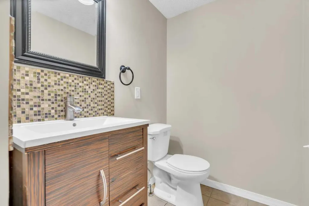 87 Castleglen Road NE Calgary AB T3J 1P2