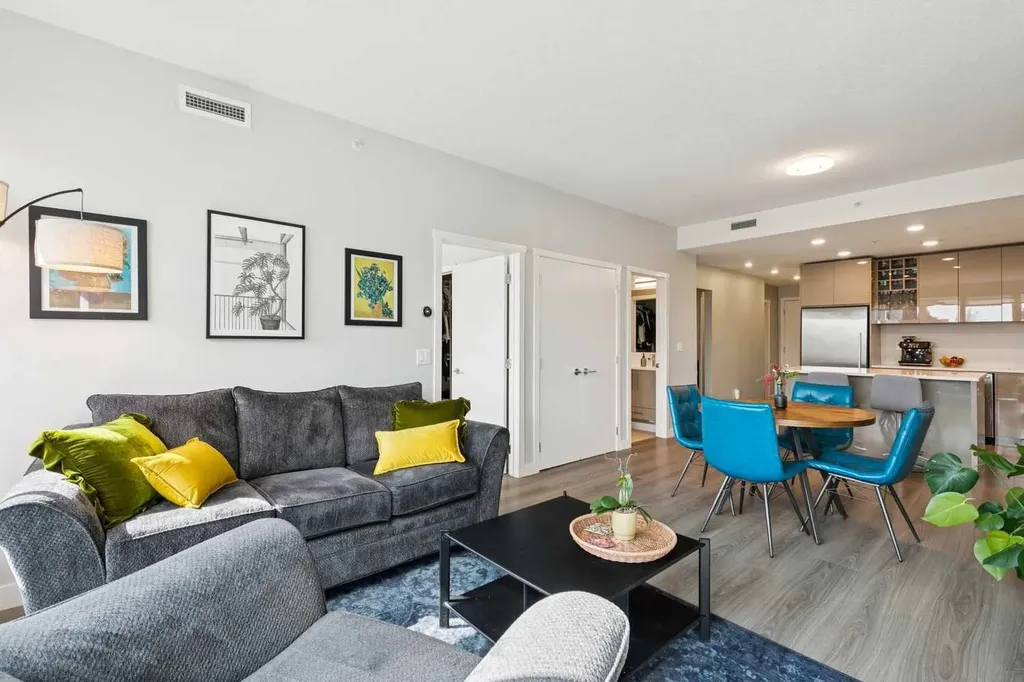 301 10 Street NW Calgary AB T2N 1V5