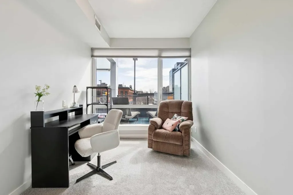 301 10 Street NW Calgary AB T2N 1V5