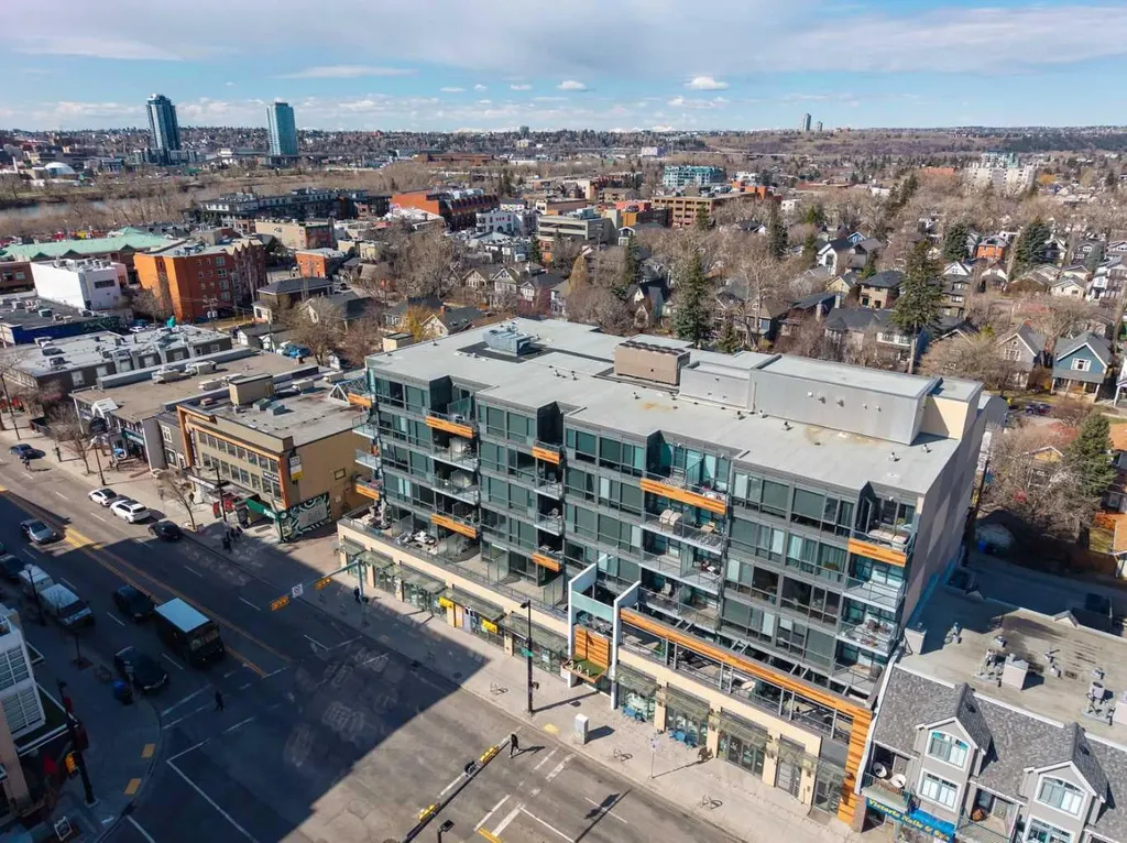 301 10 Street NW Calgary AB T2N 1V5