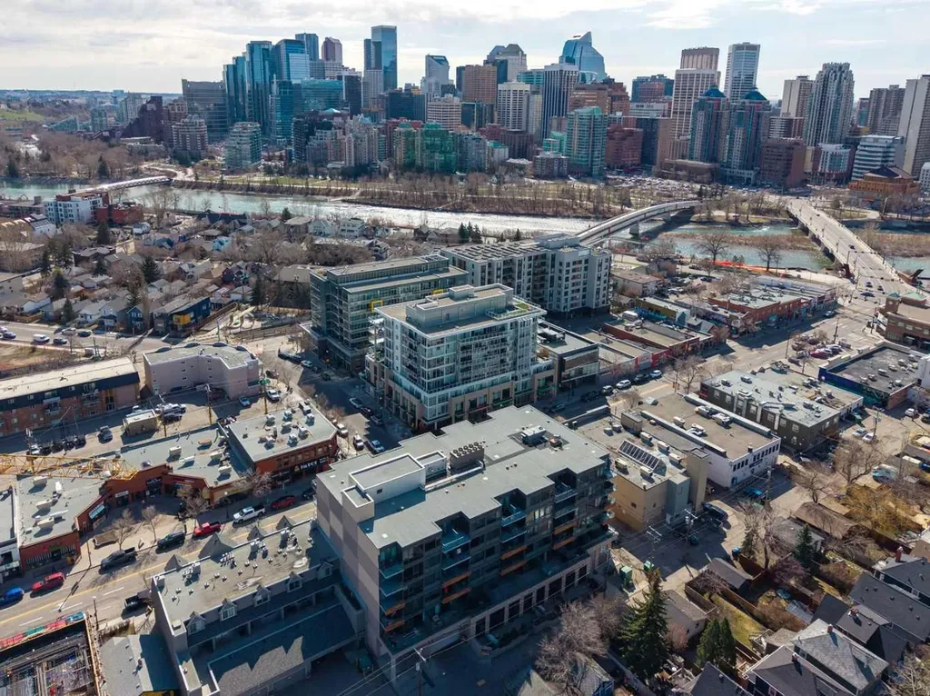 301 10 Street NW Calgary AB T2N 1V5