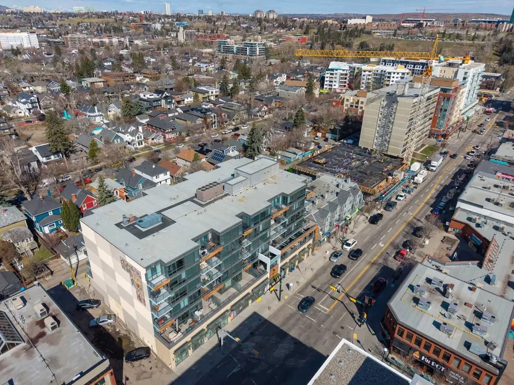 301 10 Street NW Calgary AB T2N 1V5