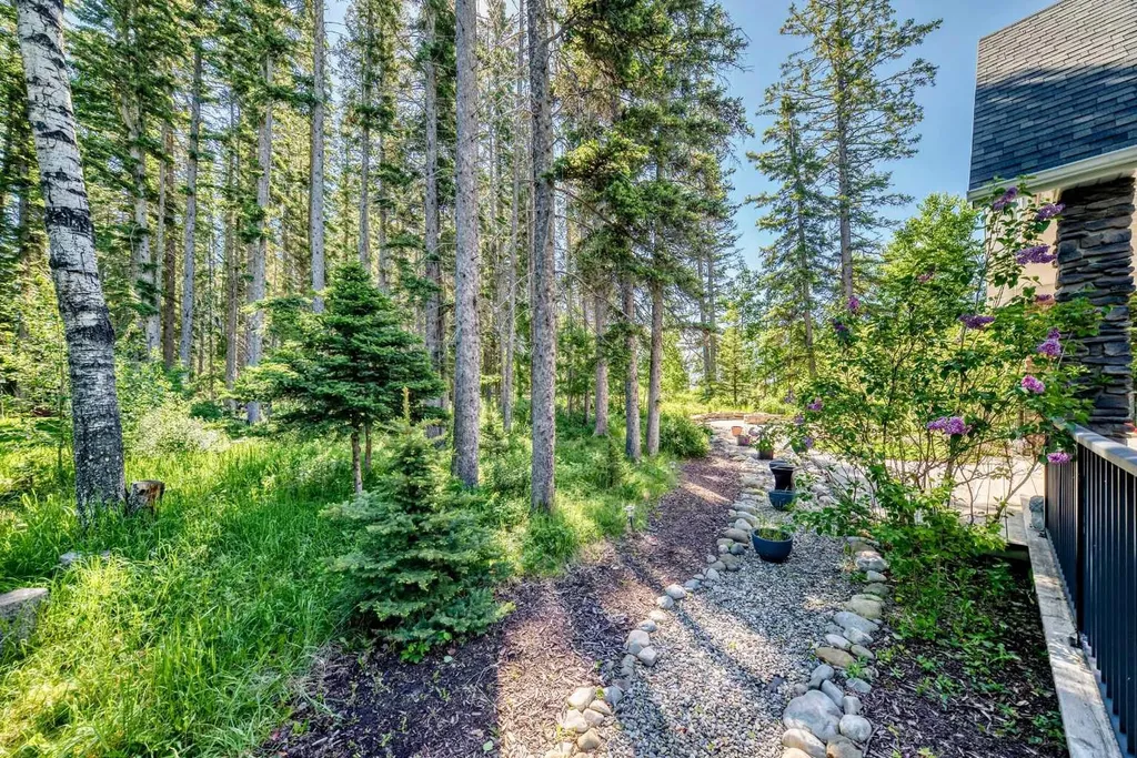 314 Hawk's Nest Hollow Priddis Greens AB T0L 1W0