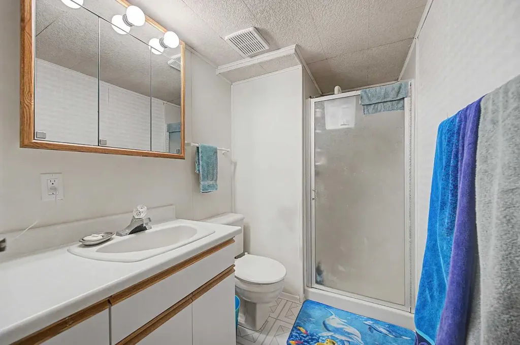1284 Hunterburn Crescent NW Calgary AB T2K 4T2